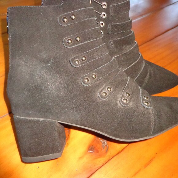 NWT Jeffrey Campbell Serpico Suede Ankle Booties 6M Black Back Zip Closure - Picture 8 of 16